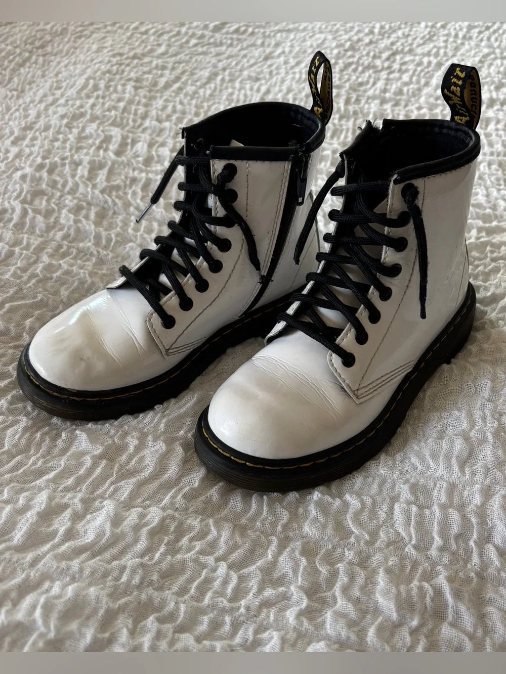 Dr. Martens Girls White Leather Lace-Up Boots size 13